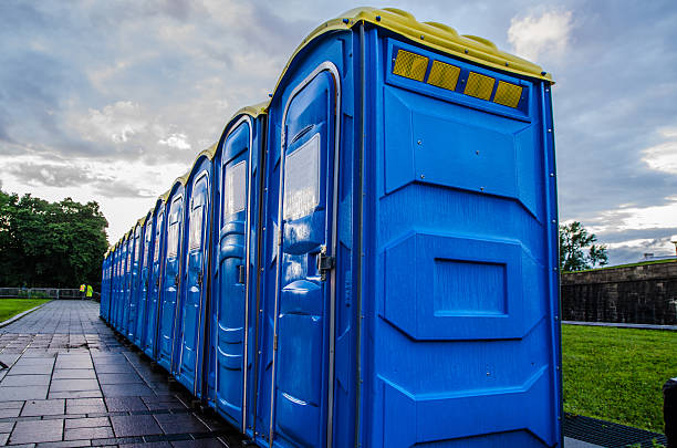 Best Restroom trailer rental cost  in Creve Coeur, MO